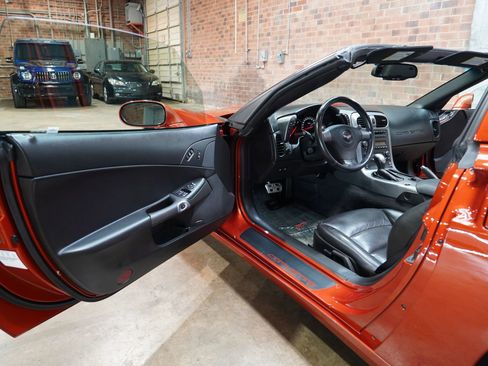Used 2006 Chevrolet Corvette Coupe w/ Preferred Equipment Group image 36