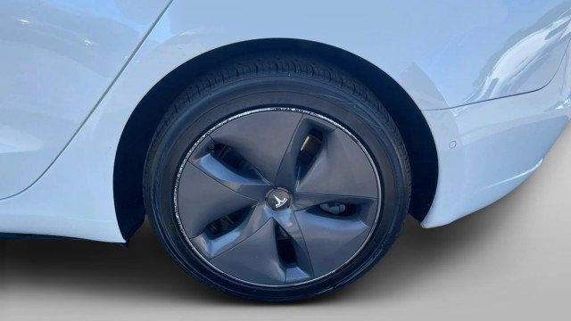 Used 2020 Tesla Model 3 Long Range AWD/4WD image 11