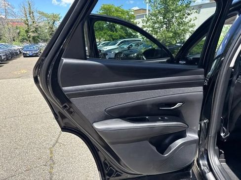 Used 2025 Hyundai Tucson Limited AWD/4WD image 30