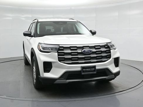 New 2026 Ford Explorer Active RWD image 56