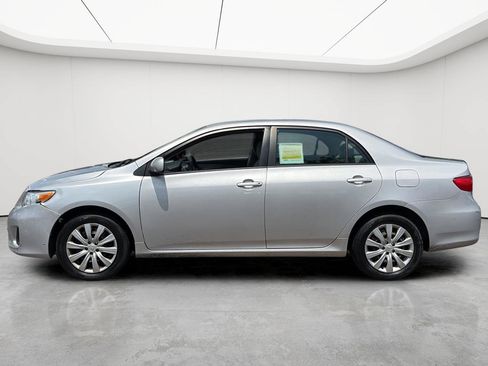 Used 2012 Toyota Corolla LE FWD image 5