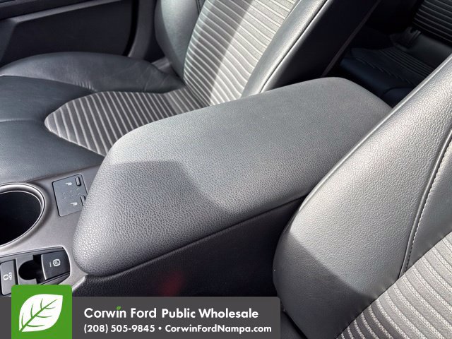 Used 2021 Toyota Camry SE w/ Cold Weather Package AWD/4WD image 22