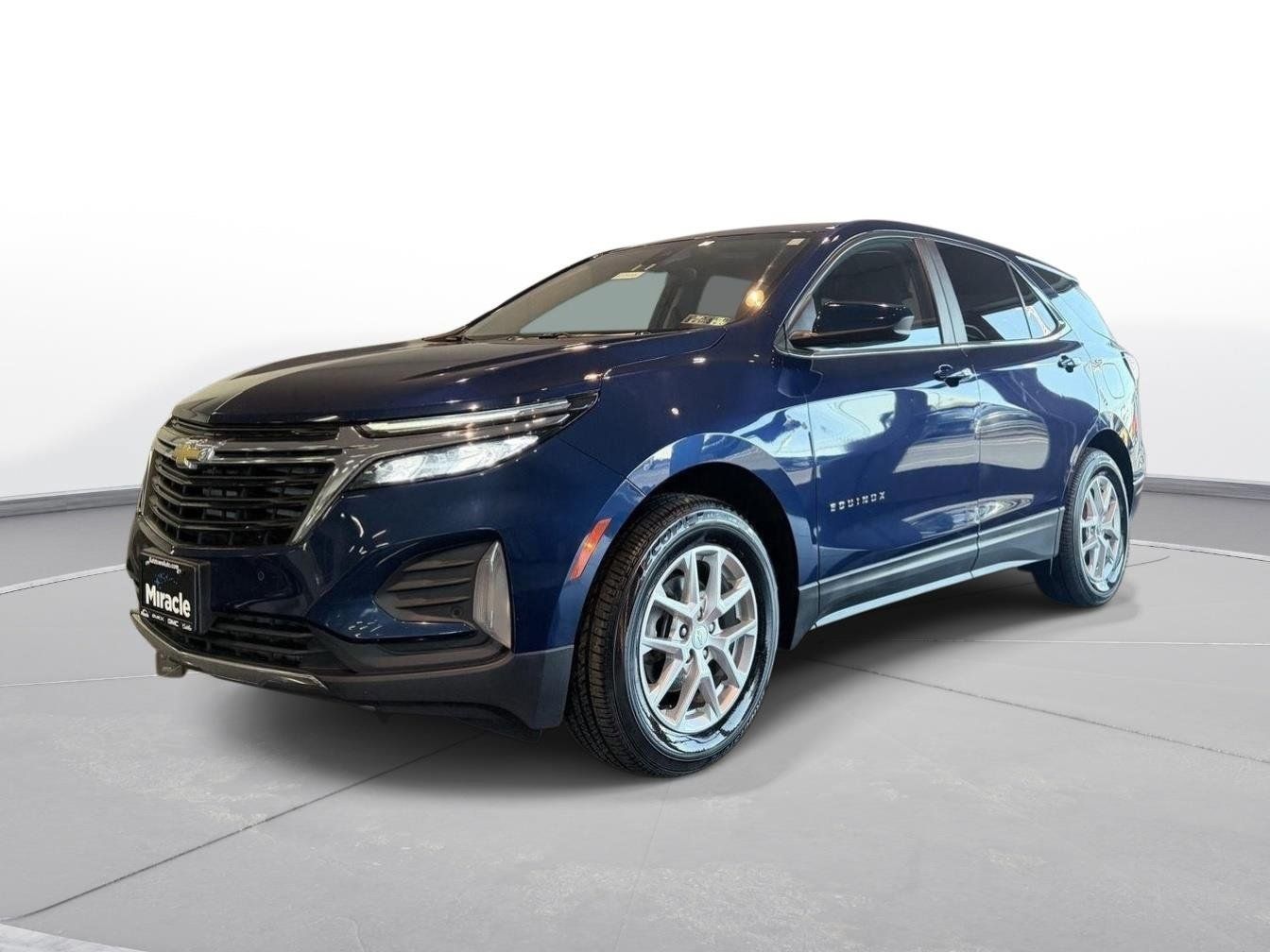 Used 2023 Chevrolet Equinox LT AWD/4WD image 3