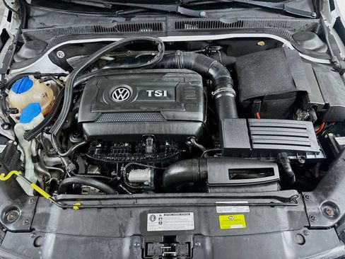 Used 2016 Volkswagen Jetta SEL FWD image 30