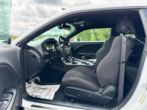 Used 2019 Dodge Challenger R/T Scat Pack w/ Stars & Stripes Edition RWD image 18