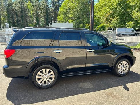 Used 2012 Toyota Sequoia Platinum AWD/4WD image 4