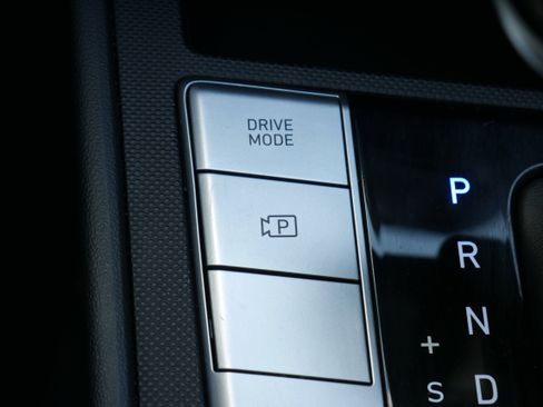 Used 2023 Hyundai Elantra SEL image 21