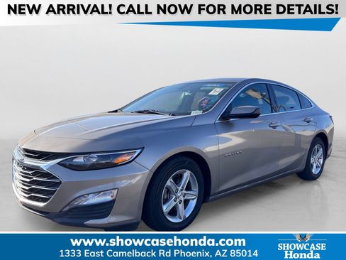 Used 2022 Chevrolet Malibu LT FWD image 1