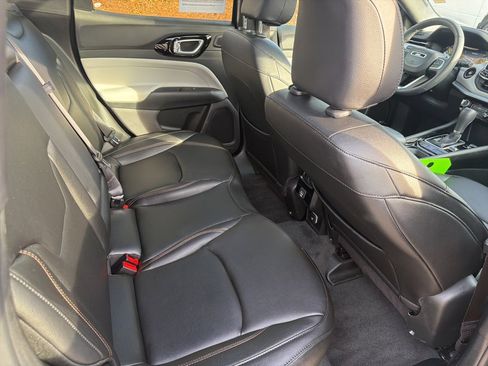 Certified 2024 Jeep Compass Limited w/ Sun and Sound Group image 25