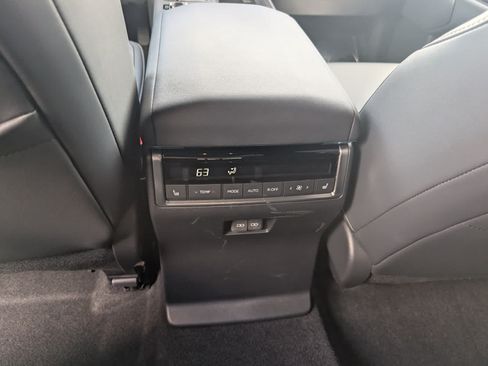 Used 2026 Lexus GX 550 w/ Accessory Package (2T) AWD/4WD image 22
