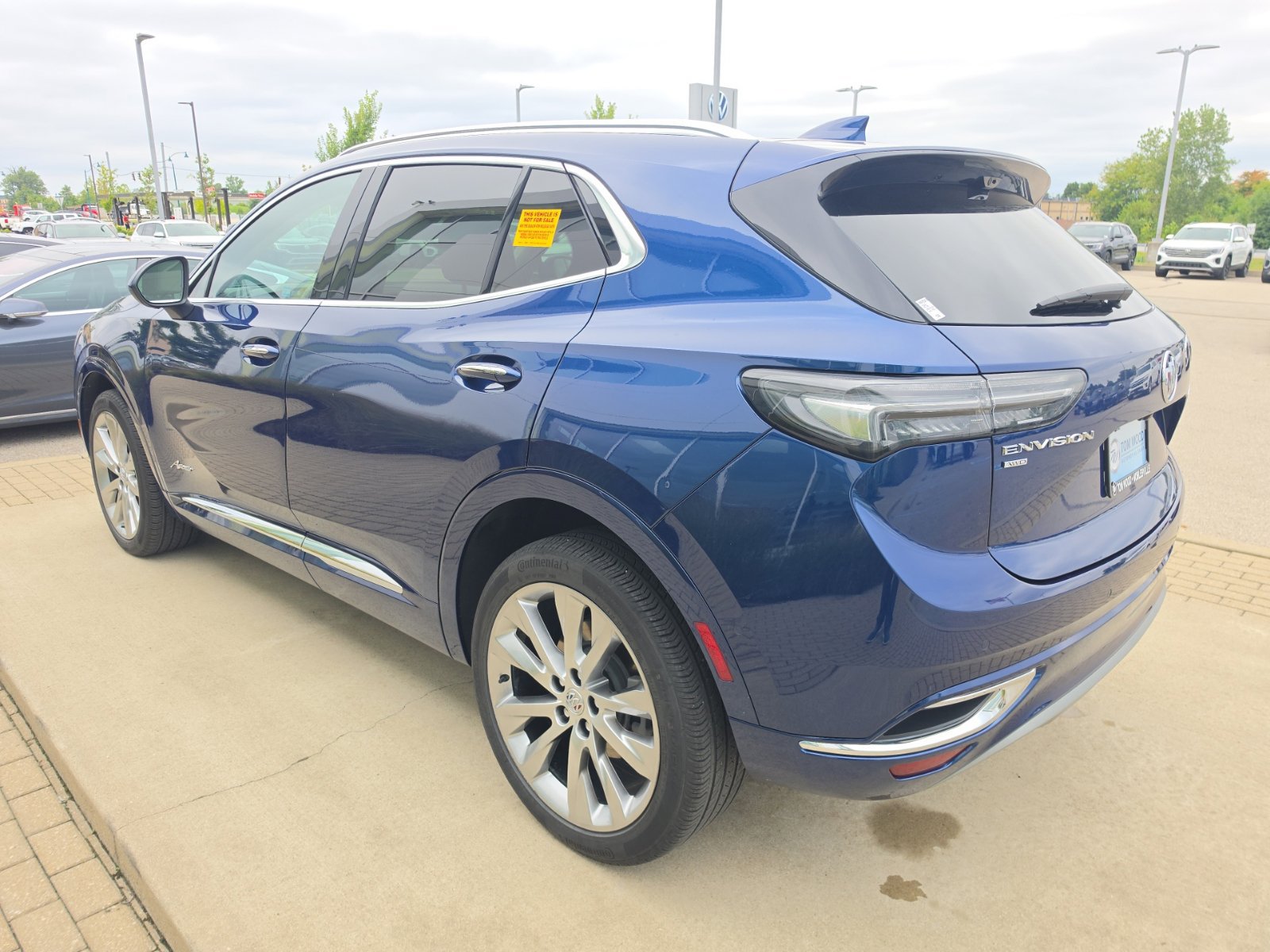 Used 2023 Buick Envision Avenir AWD/4WD image 5