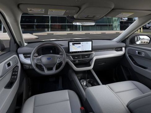 Used 2026 Ford Explorer Active w/ Active Comfort Package RWD image 9