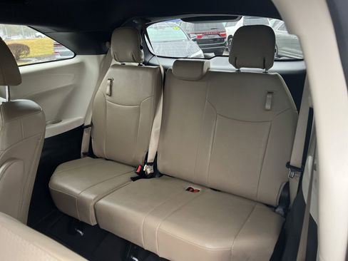Used 2023 Toyota Sienna XLE image 25