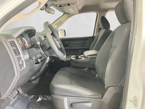 Used 2019 RAM 1500 Express w/ Express Value Package AWD/4WD image 11