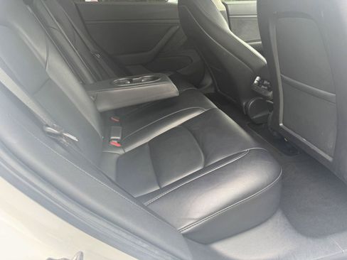 Used 2021 Tesla Model 3 Long Range AWD/4WD image 18