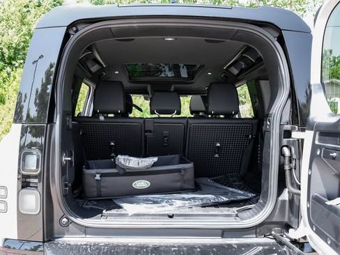 New 2026 Land Rover Defender 110 X-Dynamic SE AWD/4WD image 60