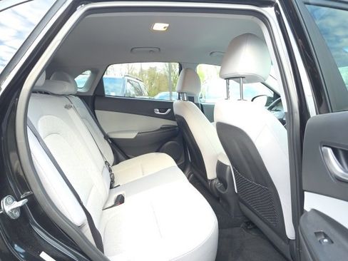 Used 2023 Hyundai Kona SE w/ Cargo Package image 23