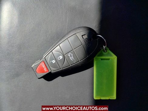 Used 2010 Dodge Challenger SE image 29