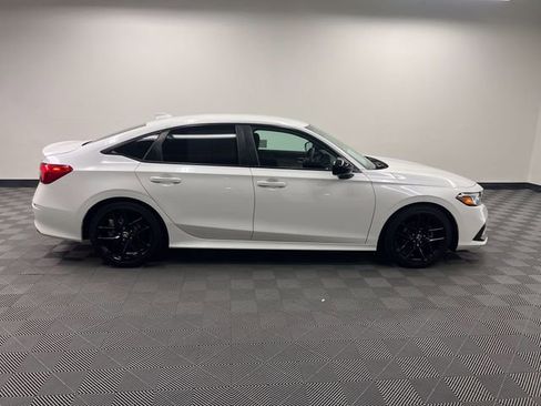 Used 2024 Honda Civic Sport image 4