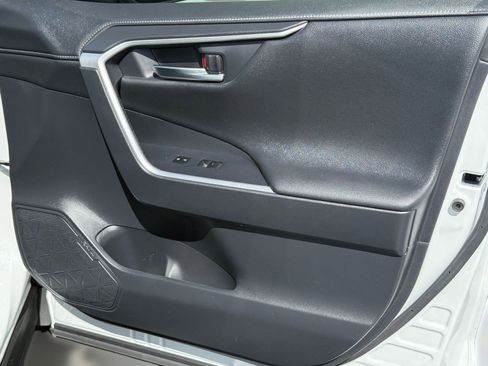 Used 2023 Toyota RAV4 Limited image 33
