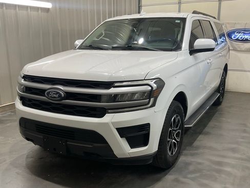 Used 2023 Ford Expedition Max XLT AWD/4WD image 3