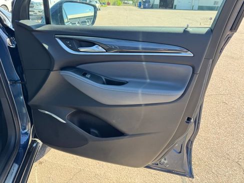 Used 2023 Buick Enclave Essence AWD/4WD image 21
