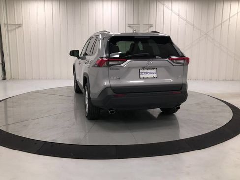 Used 2020 Toyota RAV4 XLE AWD/4WD image 7
