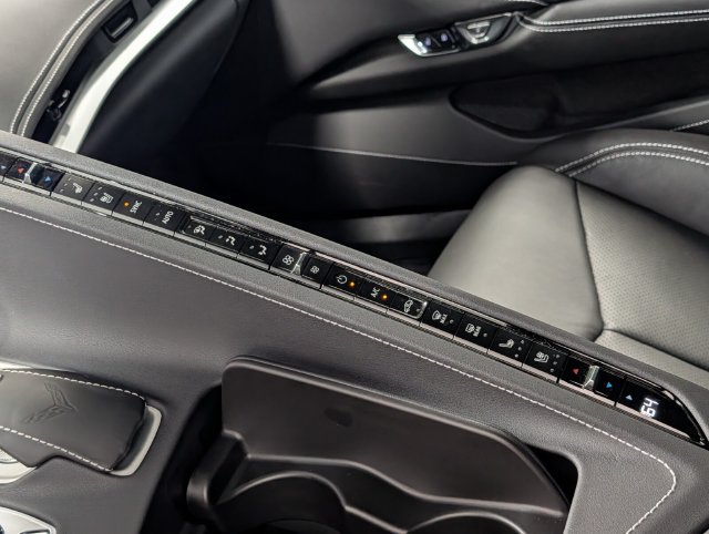 Used 2021 Chevrolet Corvette Stingray Preferred Cpe w/ Z51 Performance Package RWD image 39