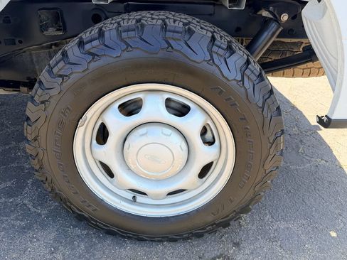 Used 2020 Ford F150 XL w/ Equipment Group 101A Mid RWD image 11