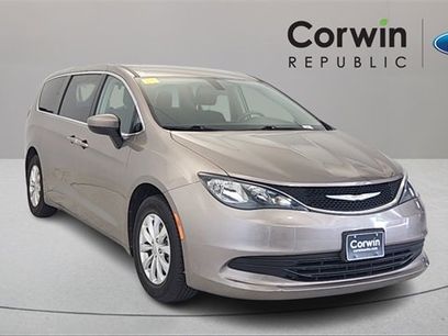 Used 2018 Chrysler Pacifica LX w/ Tire & Wheel Group