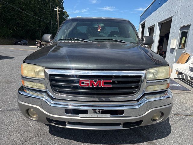Used 2003 GMC Sierra 1500 SLE w/ Off-Road Package AWD/4WD image 2