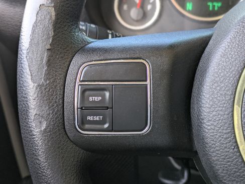 Used 2015 Jeep Wrangler Sport image 22