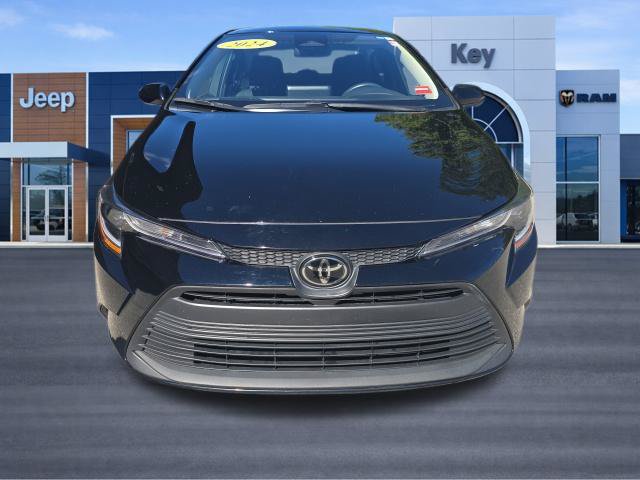 Used 2024 Toyota Corolla LE FWD image 2
