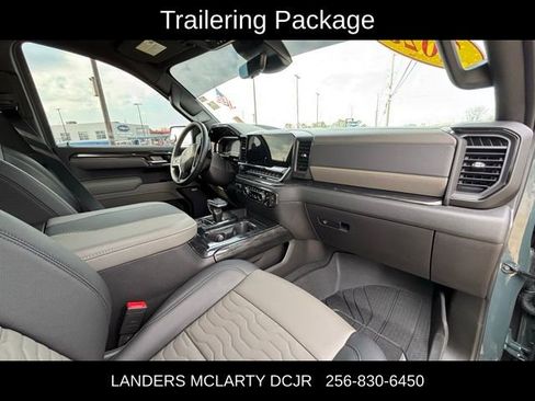 Used 2025 Chevrolet Silverado 1500 ZR2 w/ Technology Package image 9