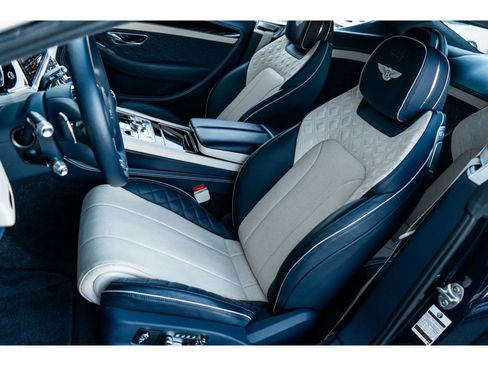 Used 2022 Bentley Continental GT V8 image 35