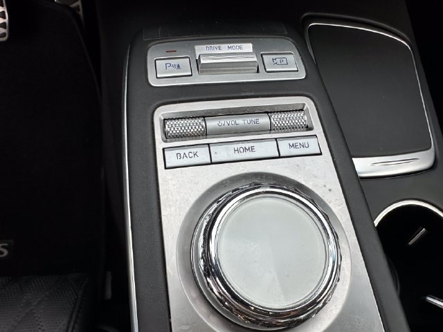 Used 2023 Genesis GV70 3.5T Sport w/ Sport Prestige Package AWD/4WD image 25