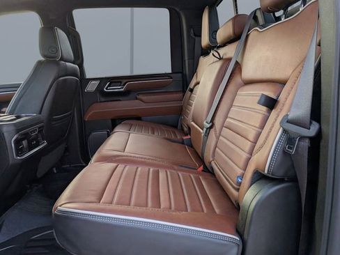 Used 2024 GMC Sierra 3500 Denali Ultimate AWD/4WD image 14