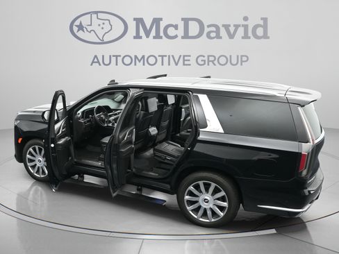 Used 2022 Cadillac Escalade Premium Luxury Platinum AWD/4WD image 45