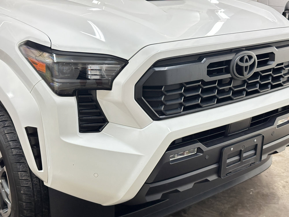 Used 2024 Toyota Tacoma TRD Sport w/ TRD Sport Upgrade Package AWD/4WD image 14