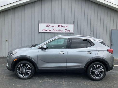 Used 2023 Buick Encore GX Essence w/ Experience Buick Package image 6