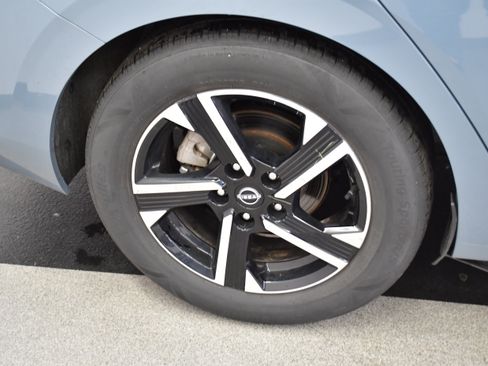 Used 2024 Nissan Sentra SV FWD image 36