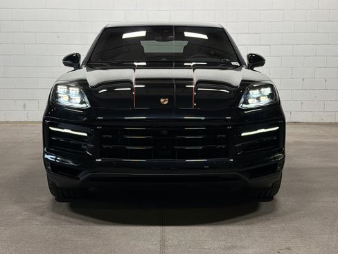 Certified 2025 Porsche Cayenne S AWD/4WD image 9