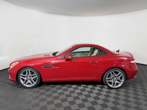 Used 2015 Mercedes-Benz SLK 250 image 16
