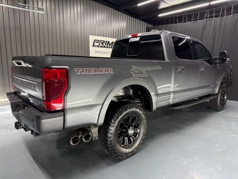 Used 2022 Ford F250 Platinum w/ Tremor Off-Road Package AWD/4WD image 3