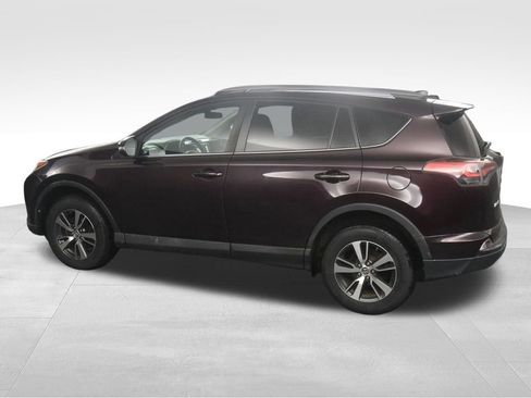 Used 2018 Toyota RAV4 XLE image 4