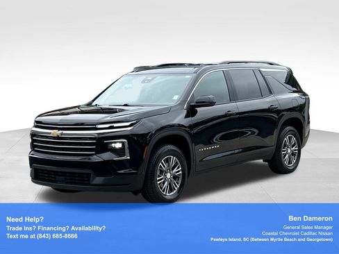 Used 2025 Chevrolet Traverse LT AWD/4WD image 1