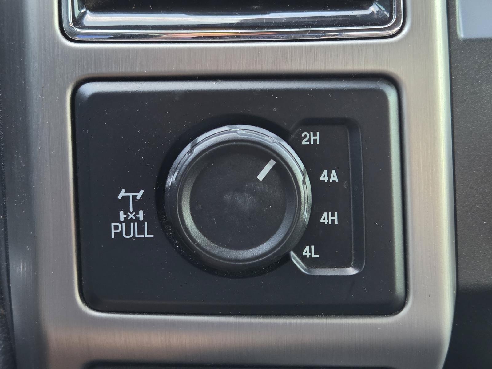 Used 2018 Ford F150 Platinum w/ Equipment Group 701A Luxury AWD/4WD image 19