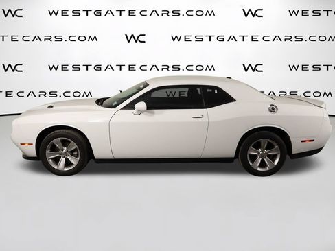 Used 2021 Dodge Challenger SXT RWD image 5