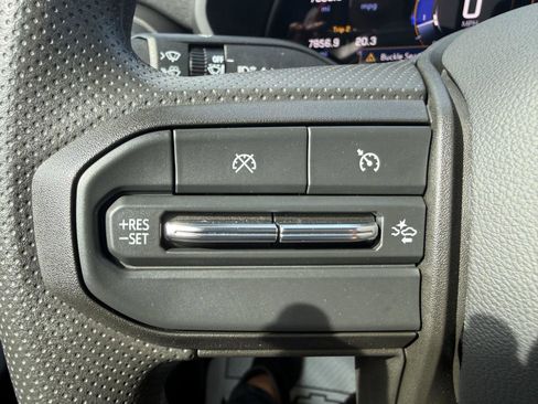 Used 2025 Chevrolet Colorado Trail Boss AWD/4WD image 13