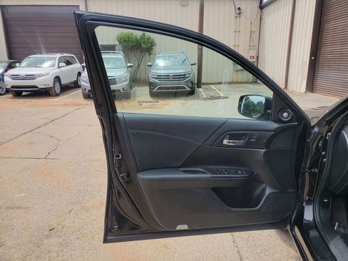 Used 2015 Honda Accord EX-L image 16